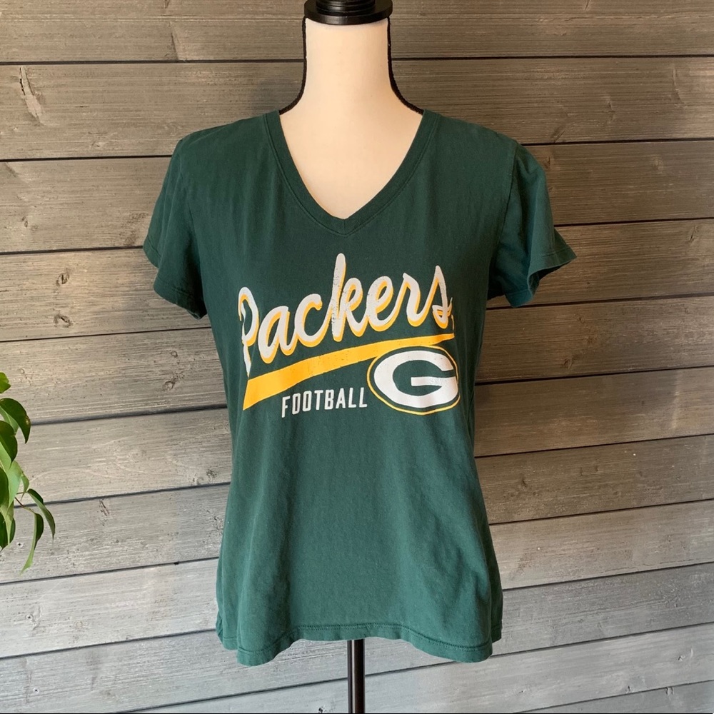 NFL Packers short sleeve v-neck t-shirt size large